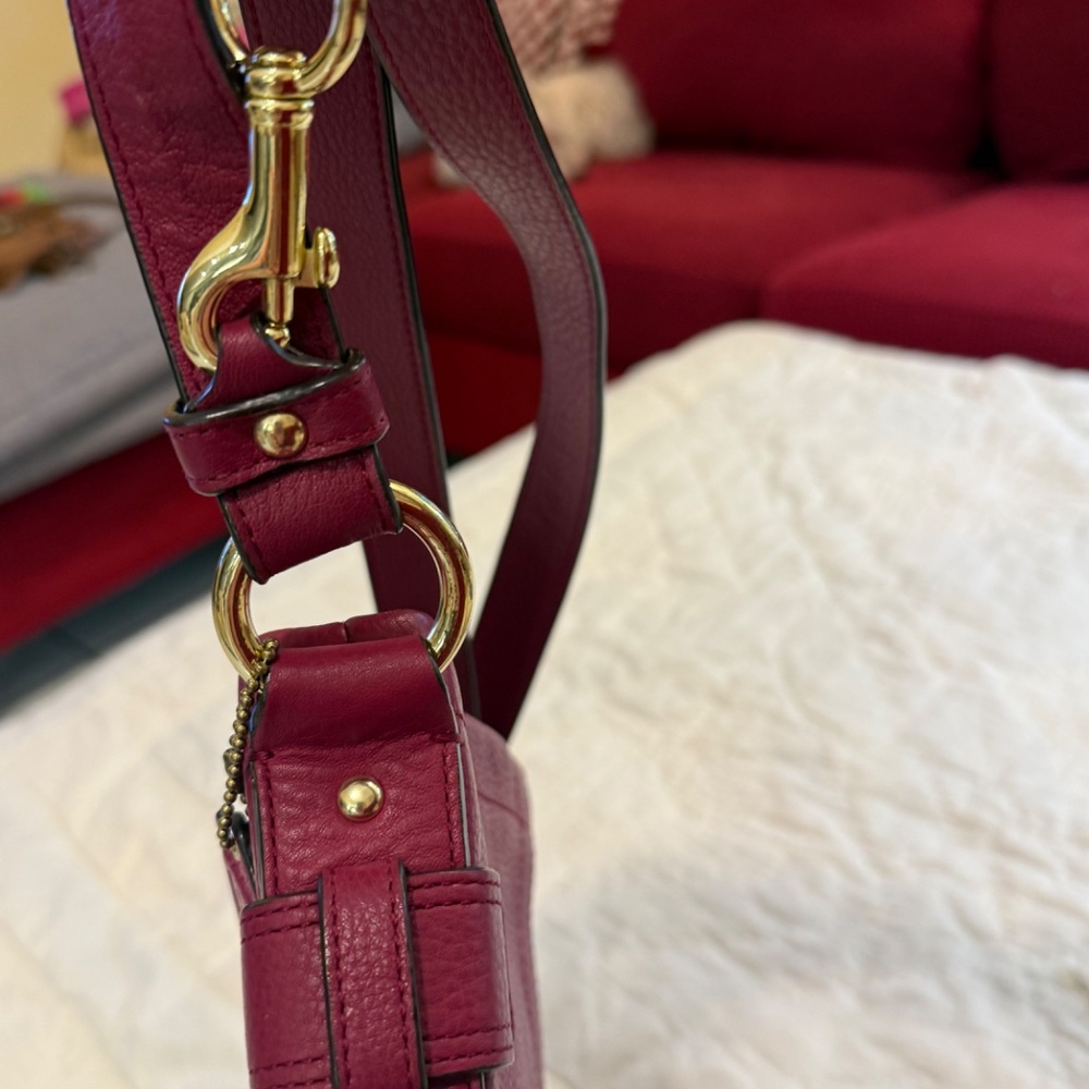 Coach North South chain duffle F19722 Excellent condition Boysenberry - Picture 9 of 10